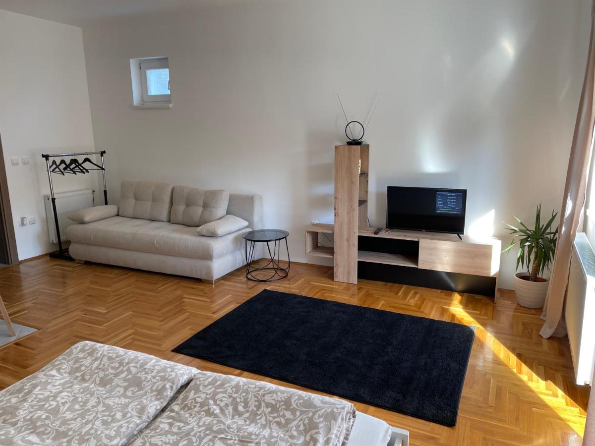 Apartman Sunny 松博尔 外观 照片